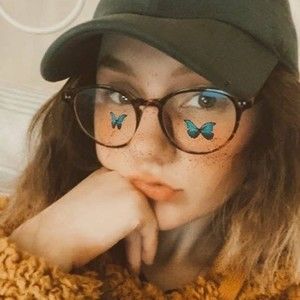 Meet your Posher, Marissa